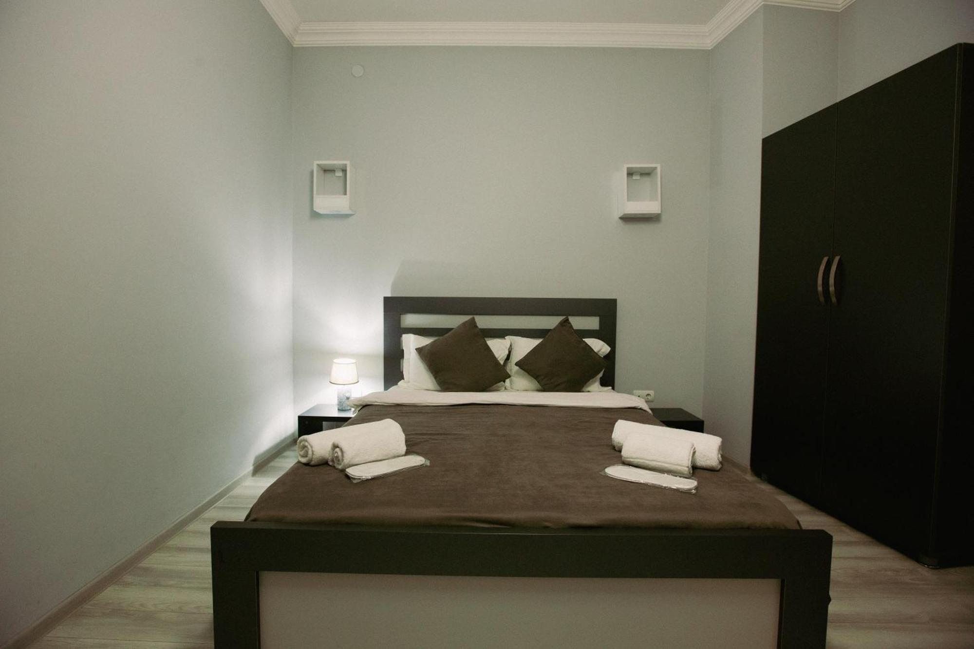 White House Hotel Tbilisi Buitenkant foto