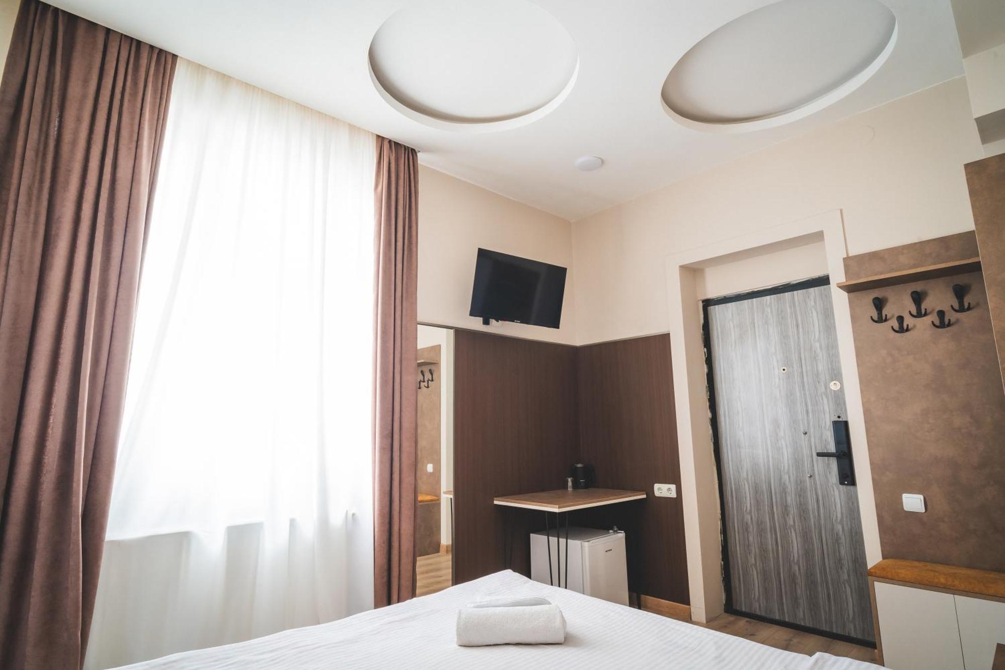 White House Hotel Tbilisi Buitenkant foto